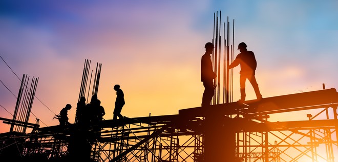 Rakennustyöntekijöitä työmaalla